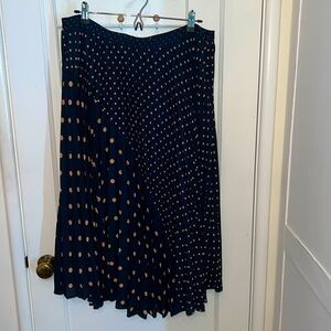 NWTBanana Republic pleated midi skirt in navy w/blush/beige polka dots size 14